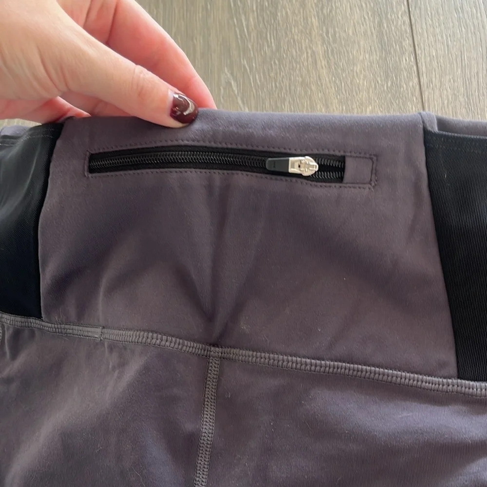 oiselle Gray Bike Shorts - Picture 7 of 7